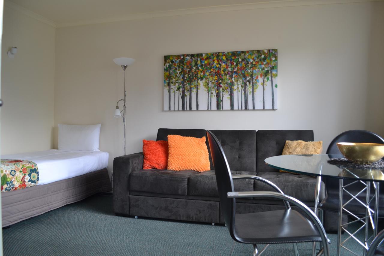 Colonial Lodge Motel Lago Lago Taupo Exterior foto