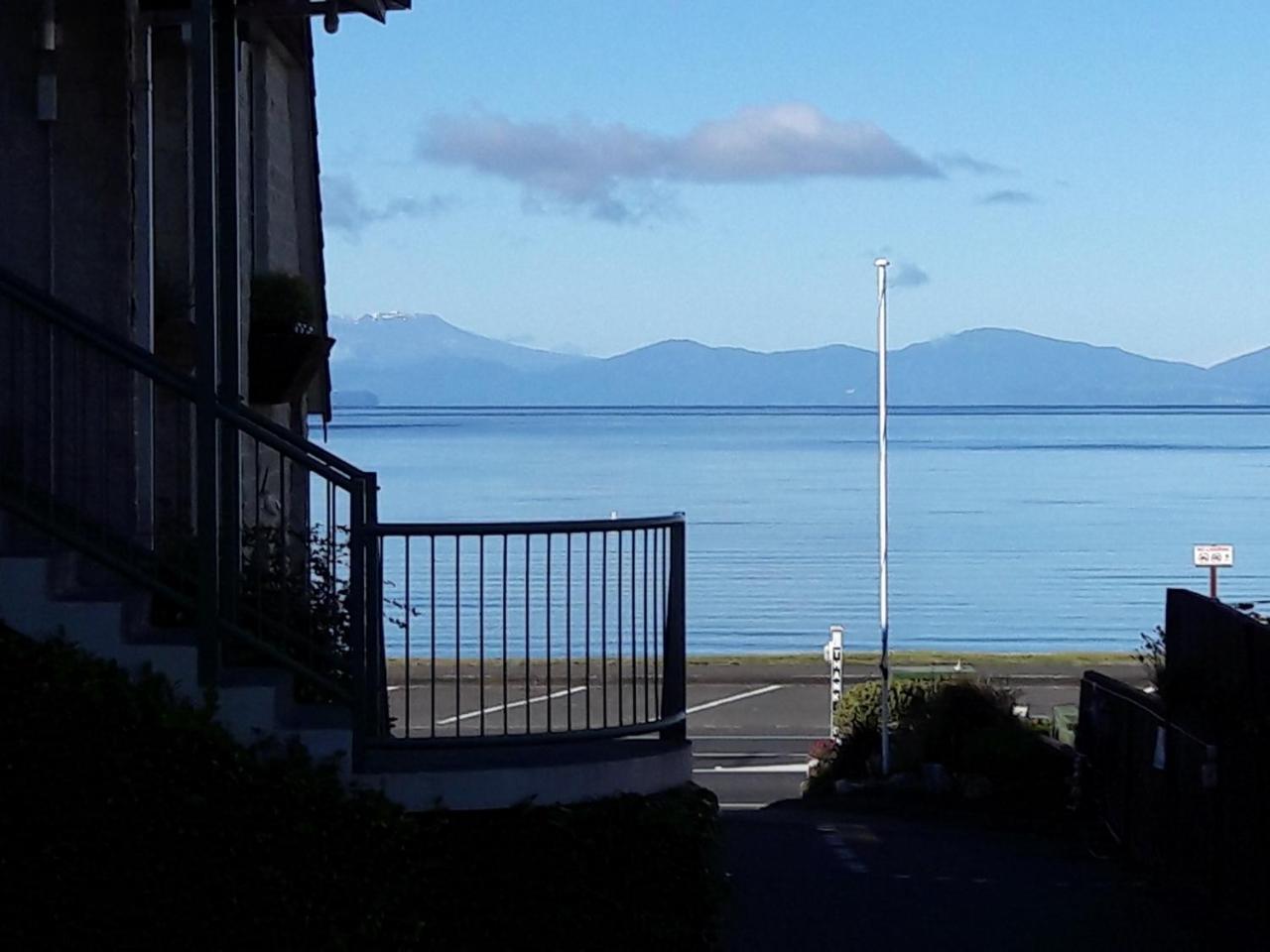 Colonial Lodge Motel Lago Lago Taupo Exterior foto