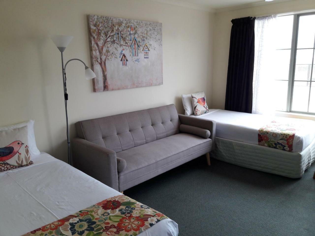 Colonial Lodge Motel Lago Lago Taupo Exterior foto