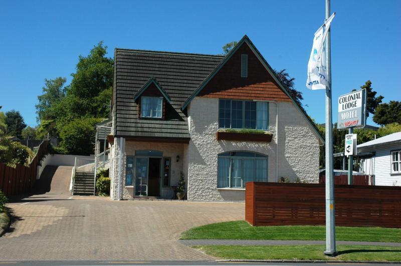 Colonial Lodge Motel Lago Lago Taupo Exterior foto
